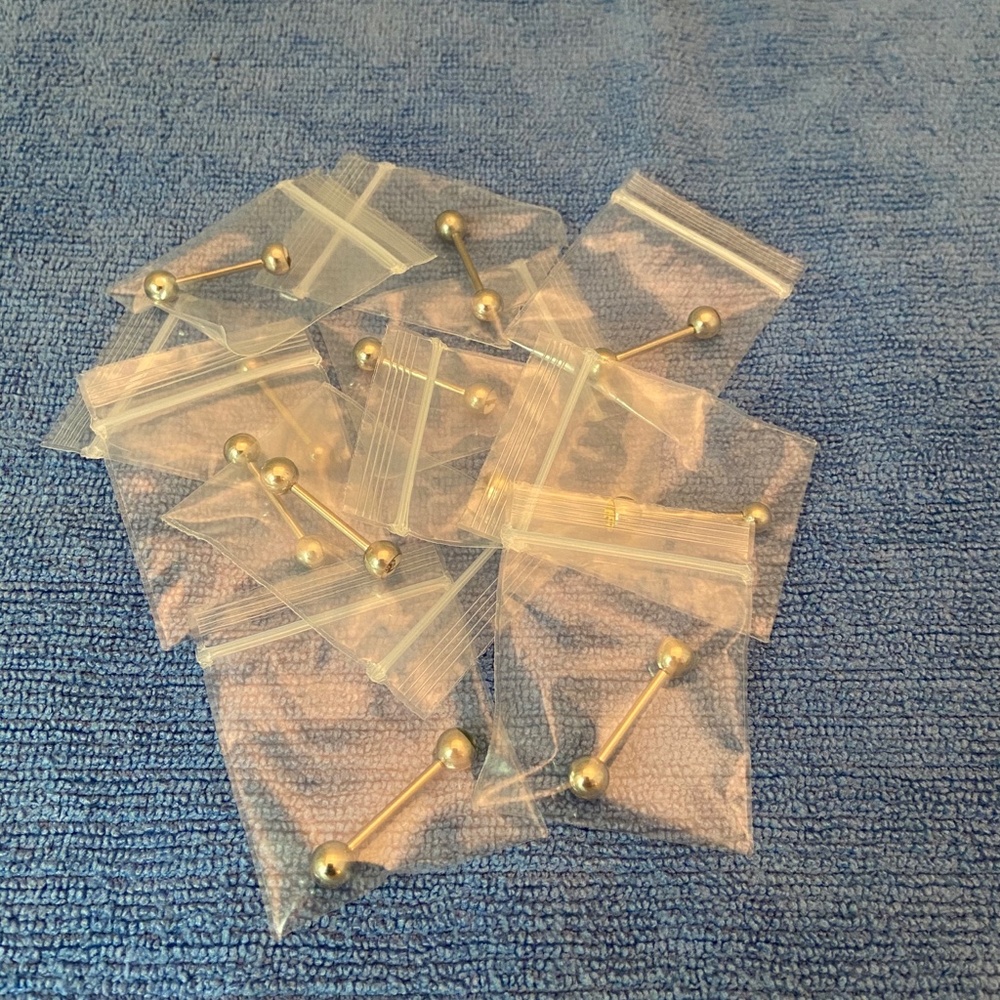 🌳 4/$20 Set of 12 Tongue Rings - Picture 4 of 4